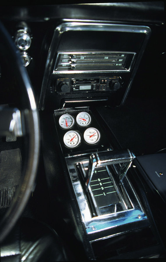 Autometer - 2-1/16 4 Gauge Console Pod - 68-69 Camaro