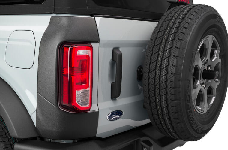 [BUS14124] Bushwacker - Trail Armor Rear Corner 21- Ford Bronco