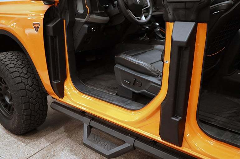 [DZZ4619] Dee Zee - 21- Ford Bronco Door Hinge Covers 4 Door