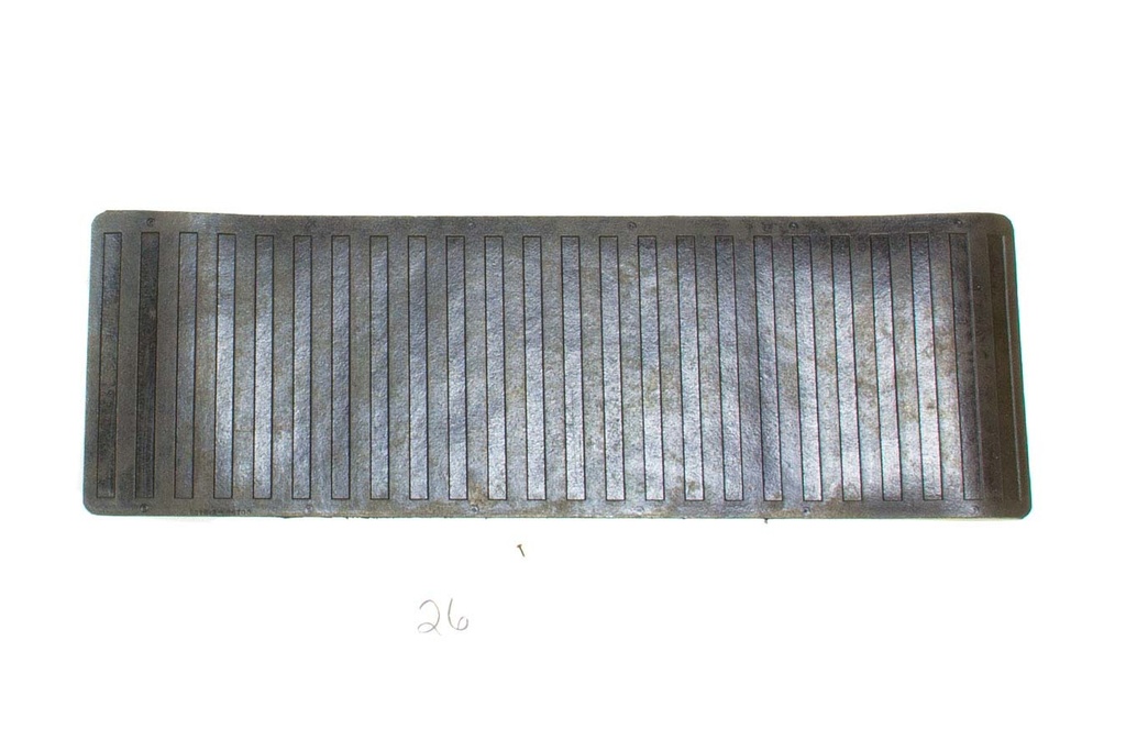 [DZZ86700] Dee Zee - Universal Tailgate Mat 60in X 19.5in